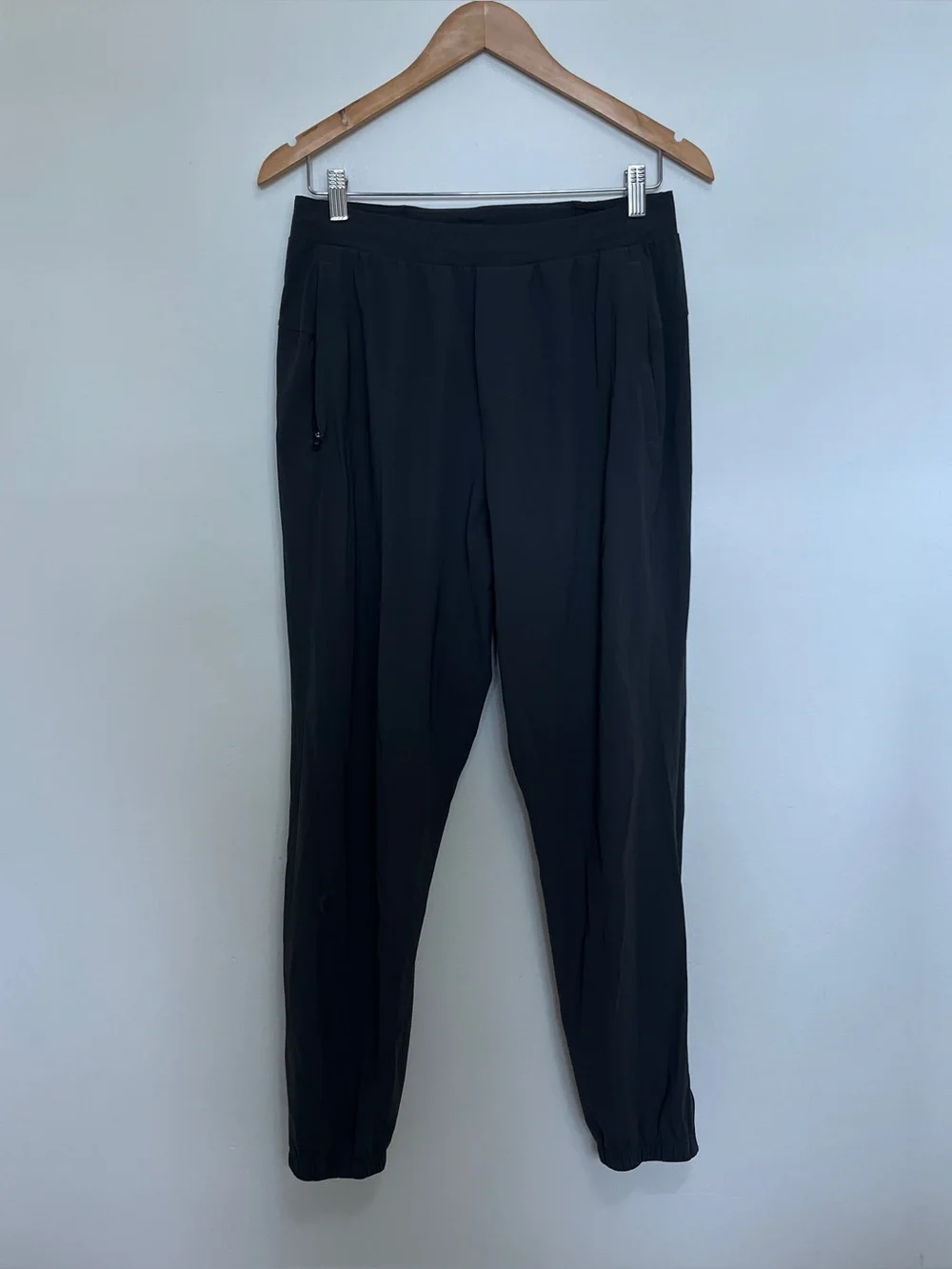 Lululemon Men’s Surge Jogger Size M in Grey Small Flaw